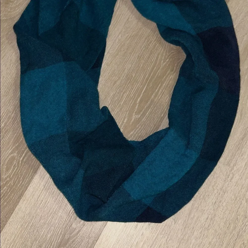 NWT Old Navy Plaid Infinity Scarf